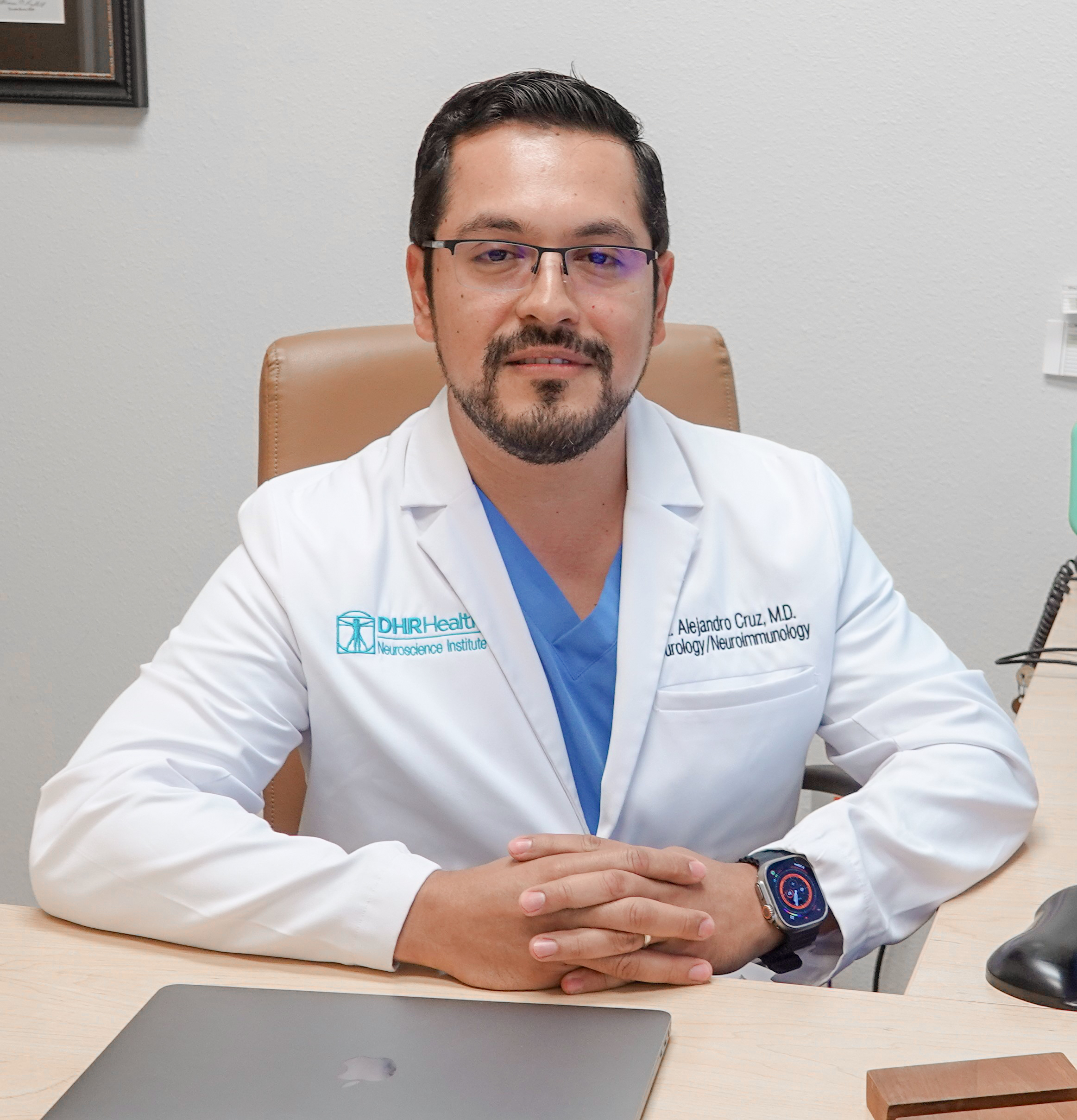 Dr. R. Alejandro Cruz
